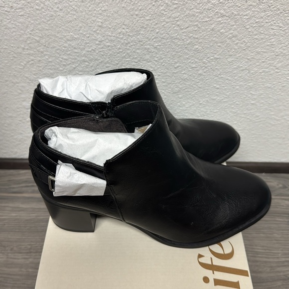 LifeStride Lorelai Ankle Boot - Picture 5 of 9